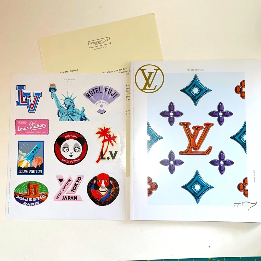 Louis Vuitton Book#7 with Stickers -RARE - Picture 3 of 7